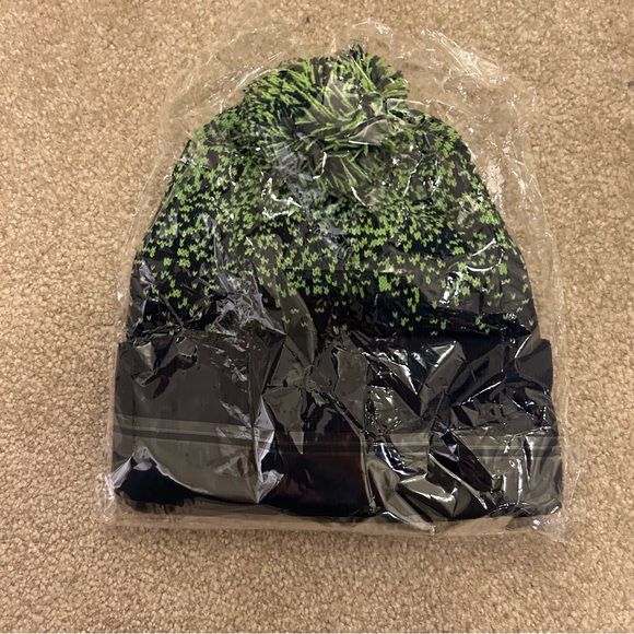 Seattle Seahawks - Go Hawks - Toque & Glove Bundle - NEW in Packaging - Picture 4 of 6